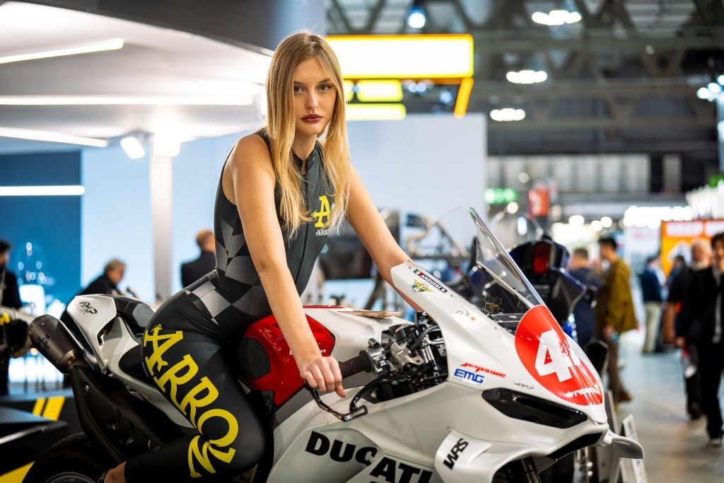 Le ragazze di EICMA 2025 +MAXI GALLERY+